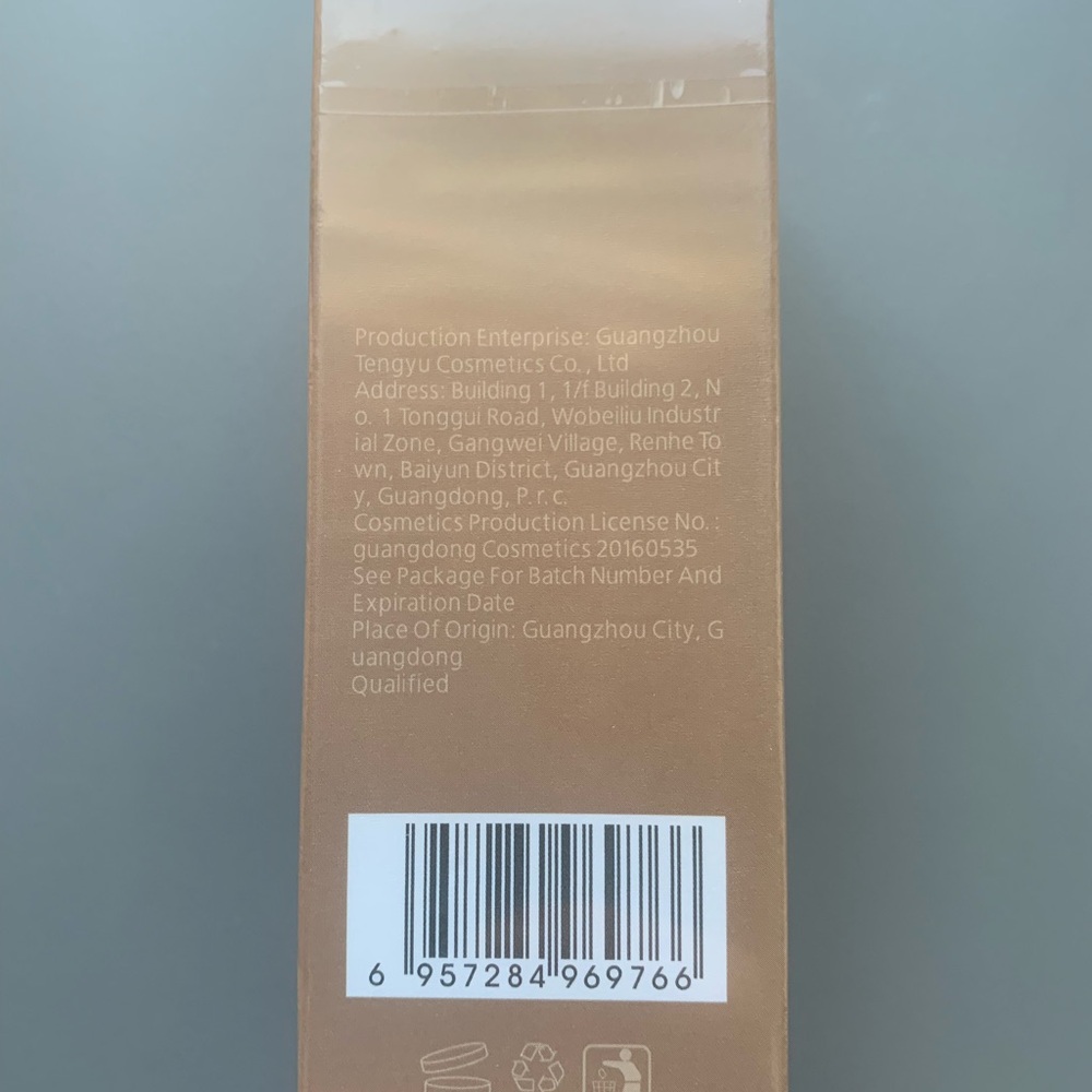 Snail Liquid Moisturizing Holding Foundation Truffle 301D NWT - Picture 4 of 9
